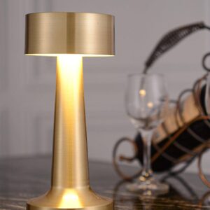 Lámpara de mesa metálica vintage QUIERODECO